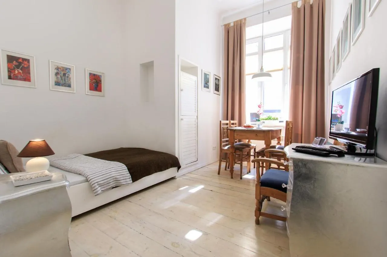 Rental Apartments Poznanska Варшава